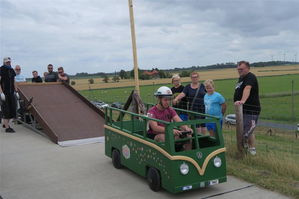 Seifenkistenrennen in Feldhausen 2019.
