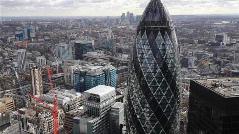 Sein Büro entwarf auch das Londoner Hochhaus „The Gherkin“ (die Gurke). (Archivbild)