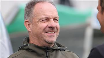 Sein Team muss aktiver werden: Das ist der Wunsch von Fürths Trainer Alexander Zorniger.