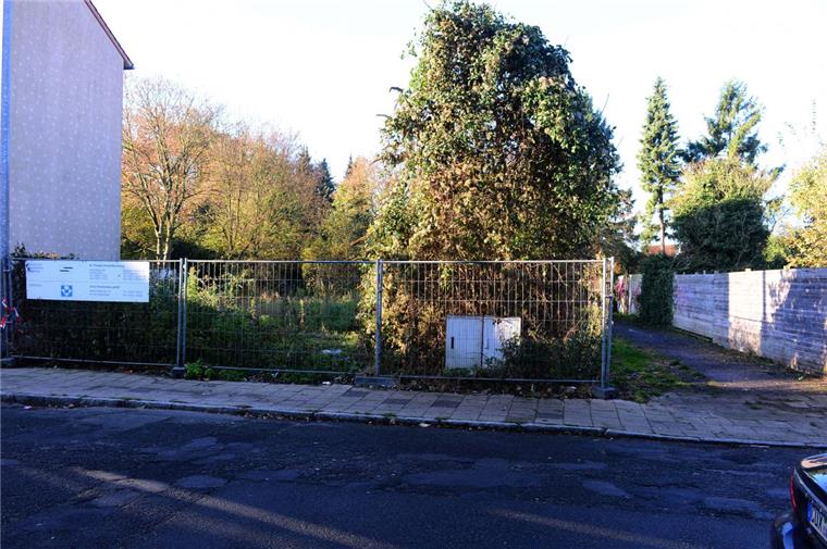 Lehe: Die giftige Brache in der Poststraße wird bis 2018 gereinigt Seit 2007 liegen in der Poststraße in Lehe rund 6000 Quadratmeter Boden brach, auf denen einst eine große chemische Reinigung stand.