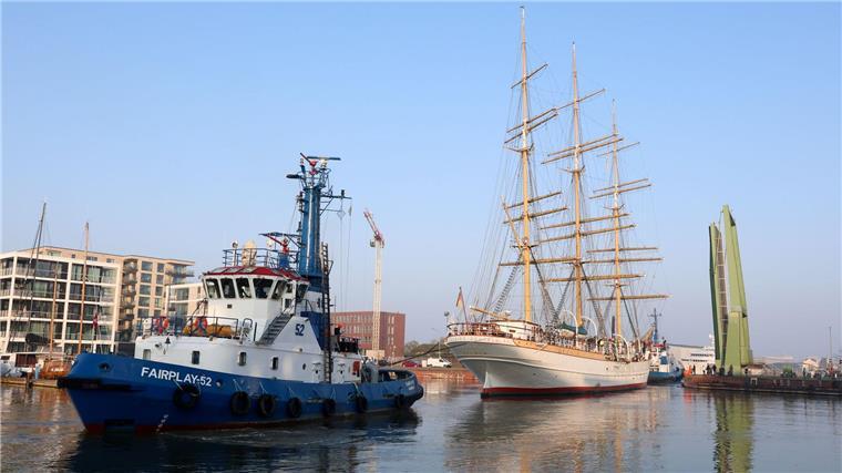 Seit 2021 liegt der Dreimaster dauerhaft in Bremerhaven.