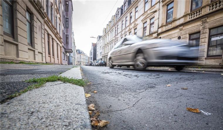 Seit anderthalb Jahren läuft das Verfahren, um die Kistnerstraße aufzuwerten und komplett umzubauen. Auch die Kanäle werden dabei Abschnitt für Abschnitt erneuert. 