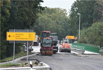  Bauarbeiten auf der B 495 in Hemmoor