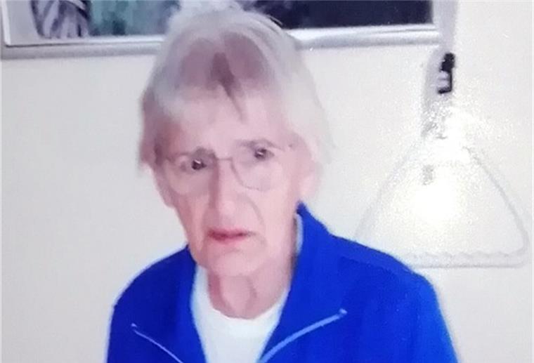 Bremervörde: Polizei fahndet nach Seniorin Seit dem frühen Sonntagmorgen fahndet die Bremervörder Polizei nach der 75-jährigen Marie Schleßelmann aus Bremervörde.