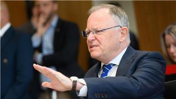 Seit einigen Monaten beschäftigt sich im Landtag ein Untersuchungsausschuss mit der Beförderung der Weil-Mitarbeiterin. (Archivbild)