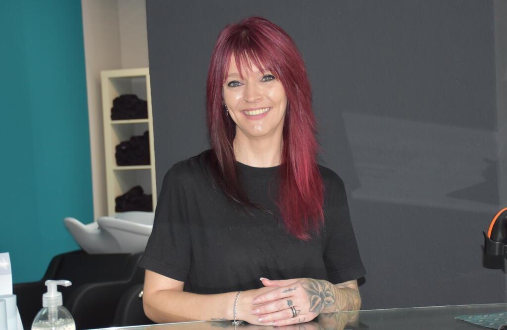 Seit fast 20 Jahren ist Jennifer Söhl Friseurin aus Leidenschaft.