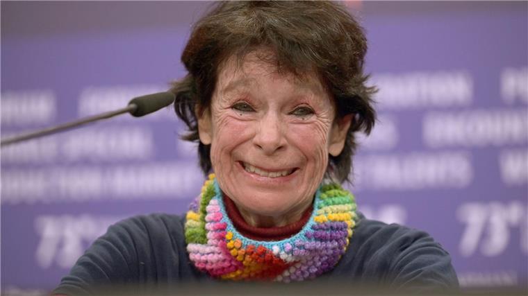 Ihr Vater war ihr Mentor: Geraldine Chaplin wird 80 „Seit ich 50 bin, sehe ich, dass der Tod auf mich wartet, hungrig“, sagte Chaplin im vergangenen Jahr dem Magazin „Interview“. Deshalb wache sie jeden Morgen auf und denke: „Oh, für den Moment bin ich immer noch hier!“ (Archivbild)