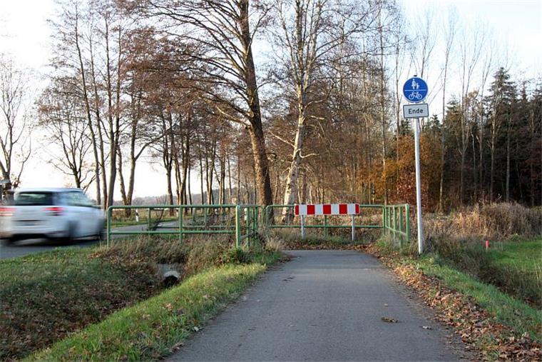 Seit Jahren endet der Radweg zwischen Otterstedt und Dipshorn an der Kreisgrenze. Dass sich daran etwas ändert, ist wieder fraglich.