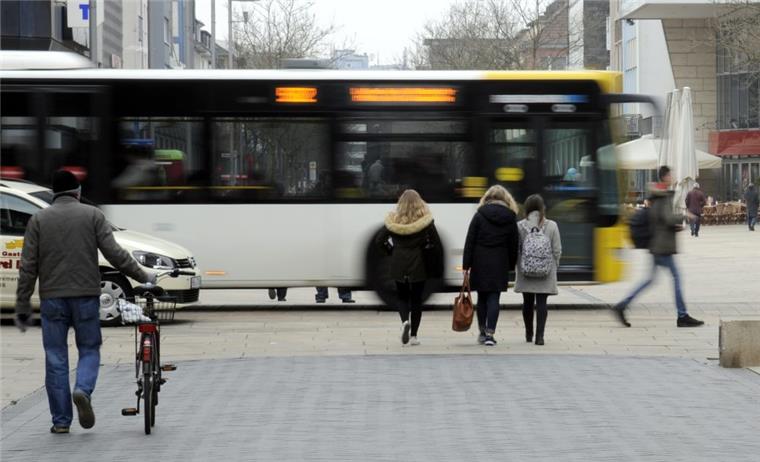 Neue Buslinie fährt zum Schaufenster Fischereihafen Seit Jahren wurde eine Buslinie in den Fischereihafen gefordert. Im April kommt sie.