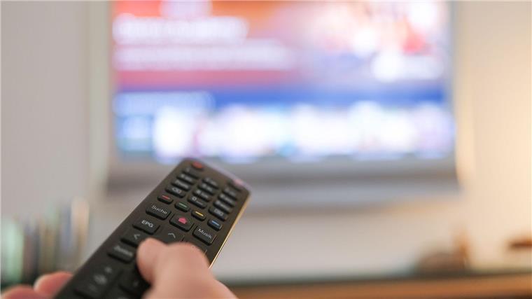 TV-Geschäft: Telekom vermutet hohe Zahl von „Schwarzsehern“ Seit Juli dürfen Vermieter die TV-Gebühren nicht mehr auf die Nebenkosten umlegen.