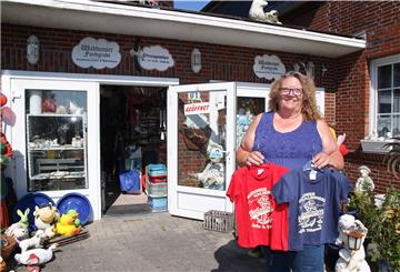 Seit mehr als 20 Jahren ist die Waddenser Fundgrube von Anke Stührenberg Anlaufpunkt für Souvenirjäger in Butjadingen. Lorenz