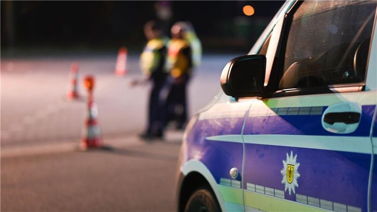 Seit Mitte September kontrollieren Bundespolizisten stichprobenartig Einreisende aus den Niederlanden. (Archivbild)
