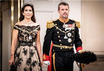 Seit über zwanzig Jahren bestreiten Kronprinz Frederik von Dänemark und Kronprinzessin Mary das Leben gemeinsam. Mit der Krönung von Frederik beginnt für das Paar ein neues Kapitel.