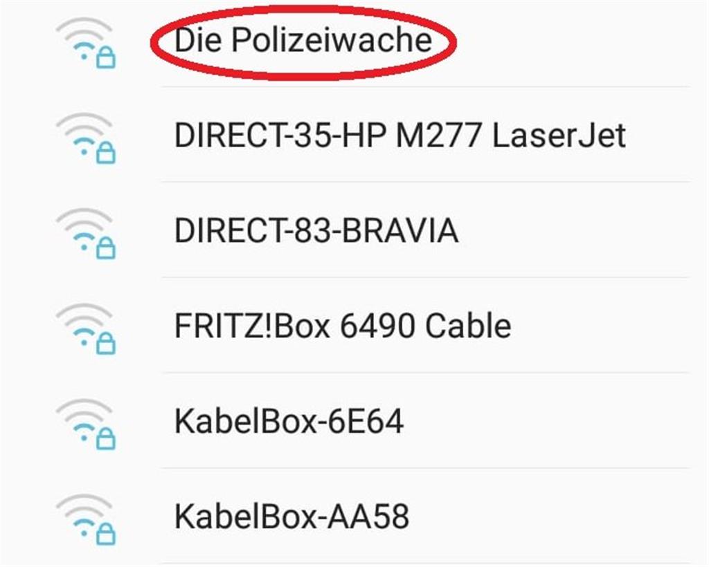 Seltsam! In der Nähe dieses WLAN-Namens befindet sich keine Polizei. - Screenshot: Overschmidt