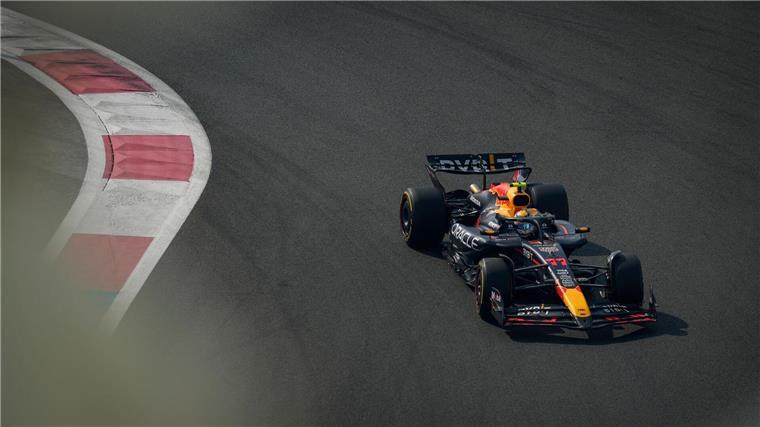Sergio Perez muss um seinen Platz bei Red Bull bangen.