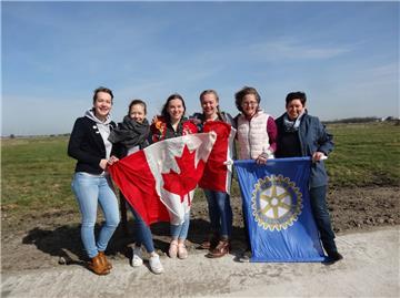 Setzen große Stücke auf das Austauschprogramm des Rotary-Clubs (von links): Annika Heinemann, Nane Renken , Axcel-Marry Foster, Pauline Matthes (alle Teilnehmer), Jutta Grube (Rotary-Jugenddienstlerin) und Marita Blank-Matthies (Vertrauensperson für die Gastschüler).