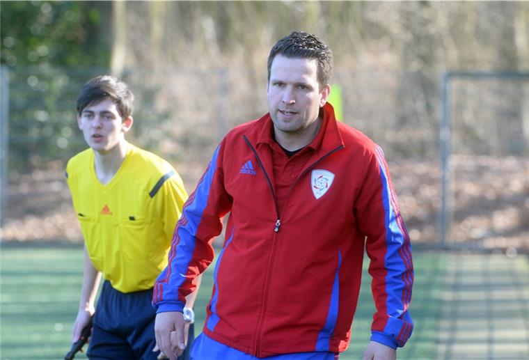 Eric Schürhaus hört als Trainer von SFL Bremerhaven auf SFL Bremerhaven muss sich einen neuen Coach suchen. Eric Schürhaus hat seinen Trainerposten in Leherheide mit sofortiger Wirkung aufgegeben.