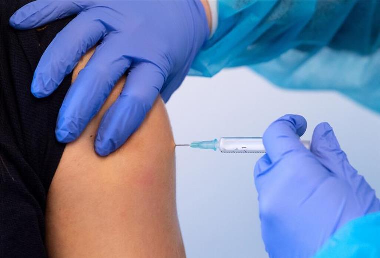 Viele Kranke im Winter: Gesundheitssenatorin gibt Impfempfehlung Sich und andere vor Krankheiten zu schützen, ist vor allem in der kalten Jahreszeit wichtig.