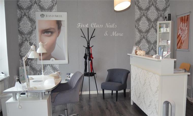 Sich wohlfühlen im „First Class Nails & more“.