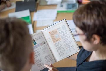 Sicherheit für Schüler, Lehrer und Eltern: Der Schulfrieden schreibt seit zehn Jahren die Schulstruktur aus Oberschulen und Gymnasien fest.