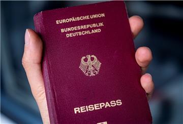 Sicherheit ist Trumpf beim Beantragen eines Reisepasses. Online klappt das noch nicht.