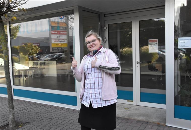 Sie freut sich auf ihren neuen Job: Michele Otter wird künftig die Post in Beverstedt betreiben.