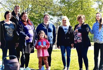 Sie gehören zum Team, das sich für das mobile Café einsetzt (von links): Stefanie Krein, Klaus Hinners, Daniela Schlüter, Frauke Maria Daams, Ilona Weber, Vivian Glade und Josephine Glade.