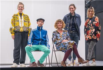Annina Gull (Kostüme), David Loscher (Musik), Anna Franziska Huber (Dramaturgie), Manon Pfrunder (Regie) und Sandra Antille (Bühnenbild)