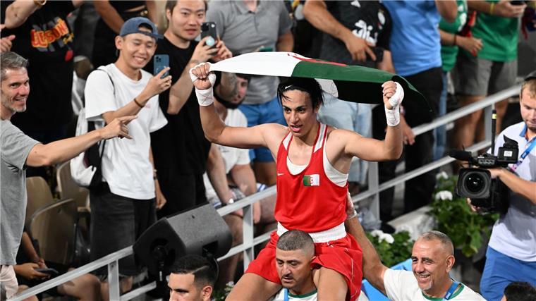 Die Aufreger und Hingucker der Olympischen Spiele von Paris Sie kannte vor Olympia kaum jemand, nun ist Imane Khelif eines der Gesichter von Paris 2024