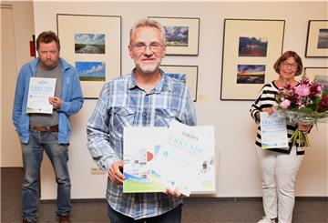 Sie reichten aus Sicht der Jury die schönsten Fotos ein (von links): Bernd Bultmann (zweiter Platz, Tossens), Kai Kinghorst (erster Platz, Berne) und Liane Hodel (dritter Platz, Burhave).