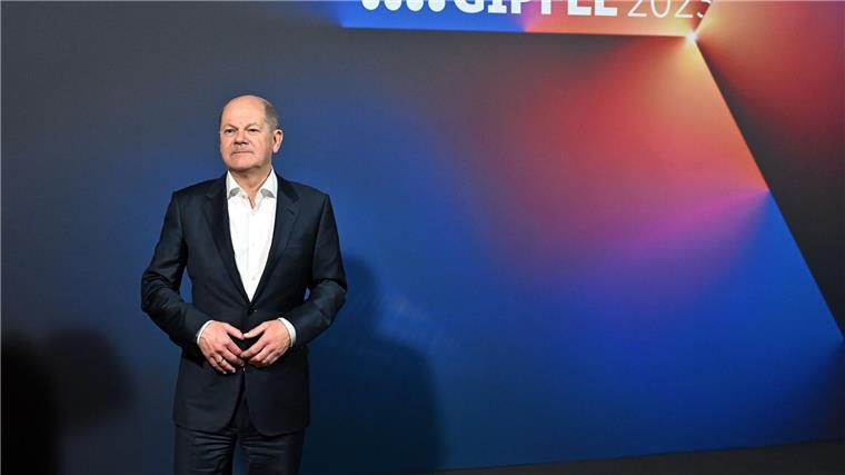 Bundeskanzler wegen Chipfabriken-Subvention „zuversichtlich“ „Sie sehen mich jetzt hier nicht als einen Menschen ohne Zuversicht“: Bundeskanzler Olaf Scholz beim Digital-Gipfel in Jena.