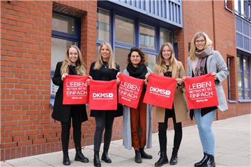Sie wollen Menschen zu Lebensrettern machen:  (von links) Caroline Meyer, Lara Gillert, Camille Rau, Celina Peters und Jana Griepenstroh.  