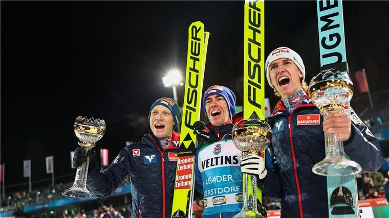 Drei Österreicher, ein Goldadler: Wer gewinnt die Tournee? Siegertrio: Jan Hörl, Stefan Kraft und Daniel Tschofenig.