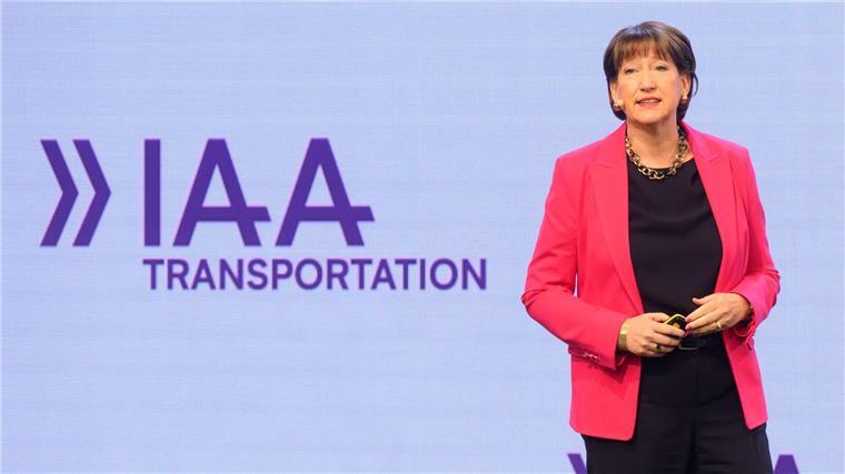 Sieht den Industriestandort Deutschland in Gefahr: VDA-Präsidentin Müller.