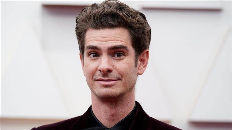Andrew Garfield hofft auf Thriller-Dreh mit Julia Roberts Sieht man Andrew Garfield bald an der Seite von Julia Roberts?