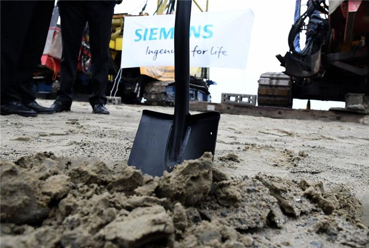 Siemens investiert rund 200 Millionen Euro in den Standort Cuxhaven, an dem 1000 neue Arbeitsplätze entstehen sollen.