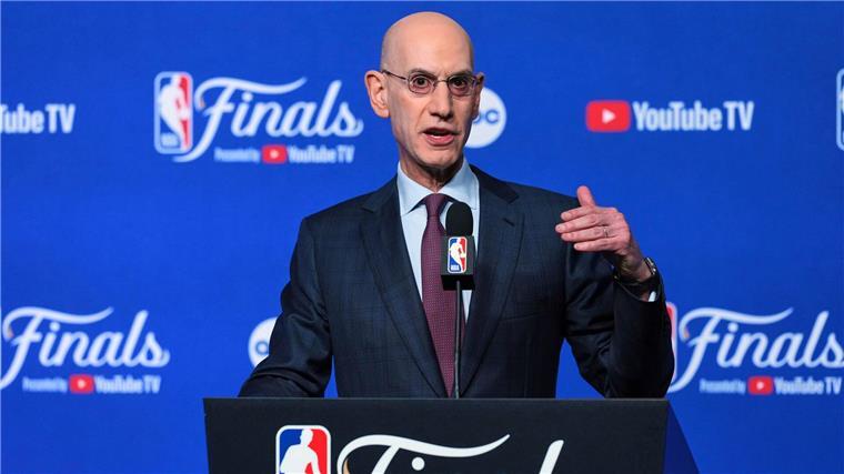 NBA-Boss Silver über Festnahmen: „Es war sehr verstörend“ Silver hat sich erstmals zu den Festnahmen im Zusammenhang mit Wettbetrug und Glücksspiel geäußert. (Archivfoto)