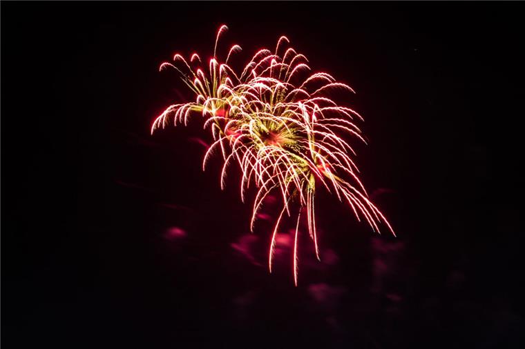 Silvester ist nur einmal im Jahr - und es will gut geplant sein. Wer das nicht getan hat, macht es sich am besten zuhause gemütlich oder geht für einen Spaziergang nach draußen. 