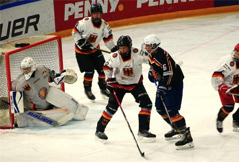 Simon Leuschner aus der U15 des REV Bremerhaven hat große Ziele.