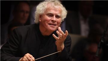 Simon Rattle dirigiert das Konzert zu seinem 70. Geburtstag selbst.