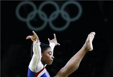 Simone Biles aus den  USA kann heute erneut zu Gold greifen. Für sie steht die Entscheidung auf dem Schwebebalken an. 
