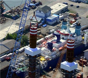Vertrauenskrise: Sind die Verluste für den Umbau der "Bold Tern" dafür verantwortlich, dass die Genting-Bosse kein Vertrauen mehr in die Lloyd Werft haben? Werftvorstand Rüdiger Pallentin weist das zurück. Es gebe keinen Vertrauensverlust.