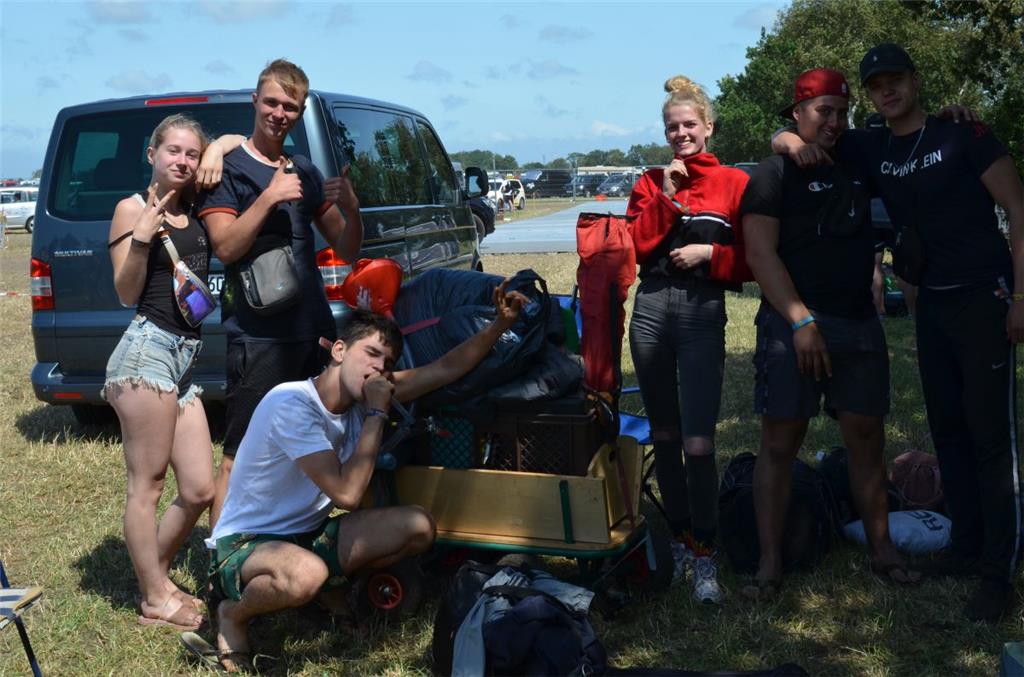 Sind einfach fertig und wollen nach Hause (von links): Jette, Nico, René, Emily,...