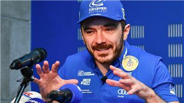 Ski-Star Cyprien Sarrazin gab in Marseille ein weiteres Update zu seinem Gesundheitszustand.