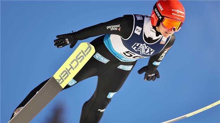 Skispringerin Katharina Schmid aus Oberstdorf legte einen überzeugenden Saisonstart hin.