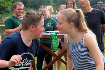 So kann man sich bei den Kreislandjugendtagen auch näherkommen! Foto Stehn