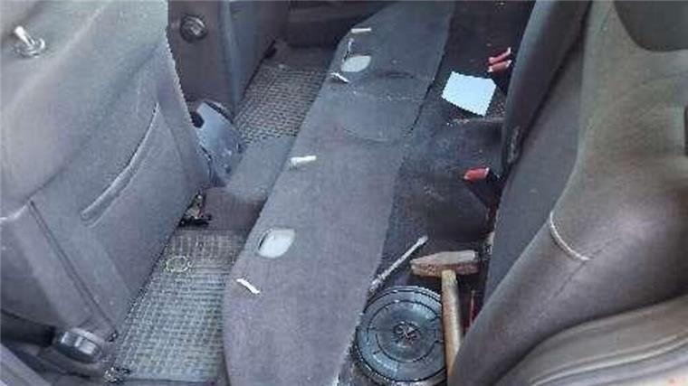 Blick in den Rückraum eines Autos