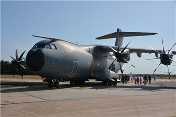 So sieht das militärische Transportflugzeug in voller Größe aus. Foto: Seelbach