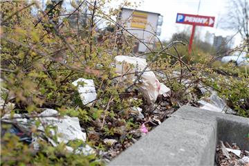 So sieht es fast immer vor dem Penny in Grünhöfe aus.