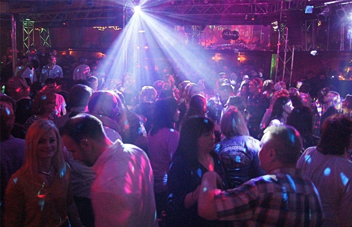 So wie im PamPam in Hagen, gehts am 13. Februar auch bei Roes in Lintig zu - NZ und Nord24 laden zur Night-Fever-Party ein. Foto Archiv